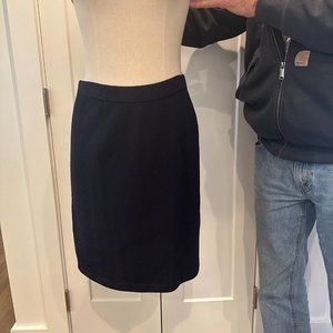 St John ladies knit skirt size 6